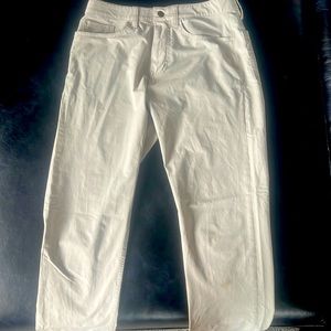 Vineyard vine on the go pants